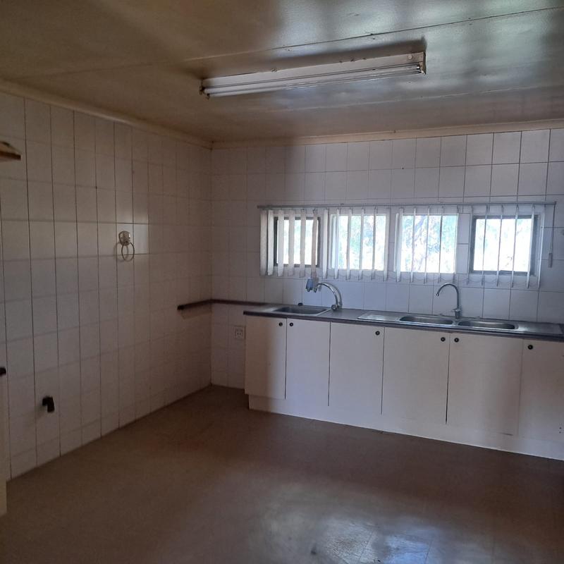 To Let commercial Property for Rent in Markman Industrial Eastern Cape